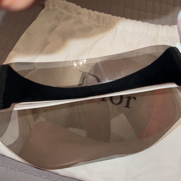 Christian Dior Sun Visor - Picture 5 of 12